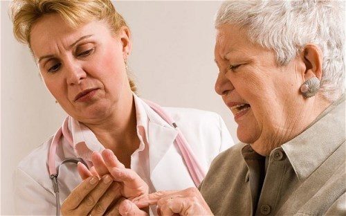 Bệnh ngoài da ở người già và cách phòng bệnh hiệu quả nhất